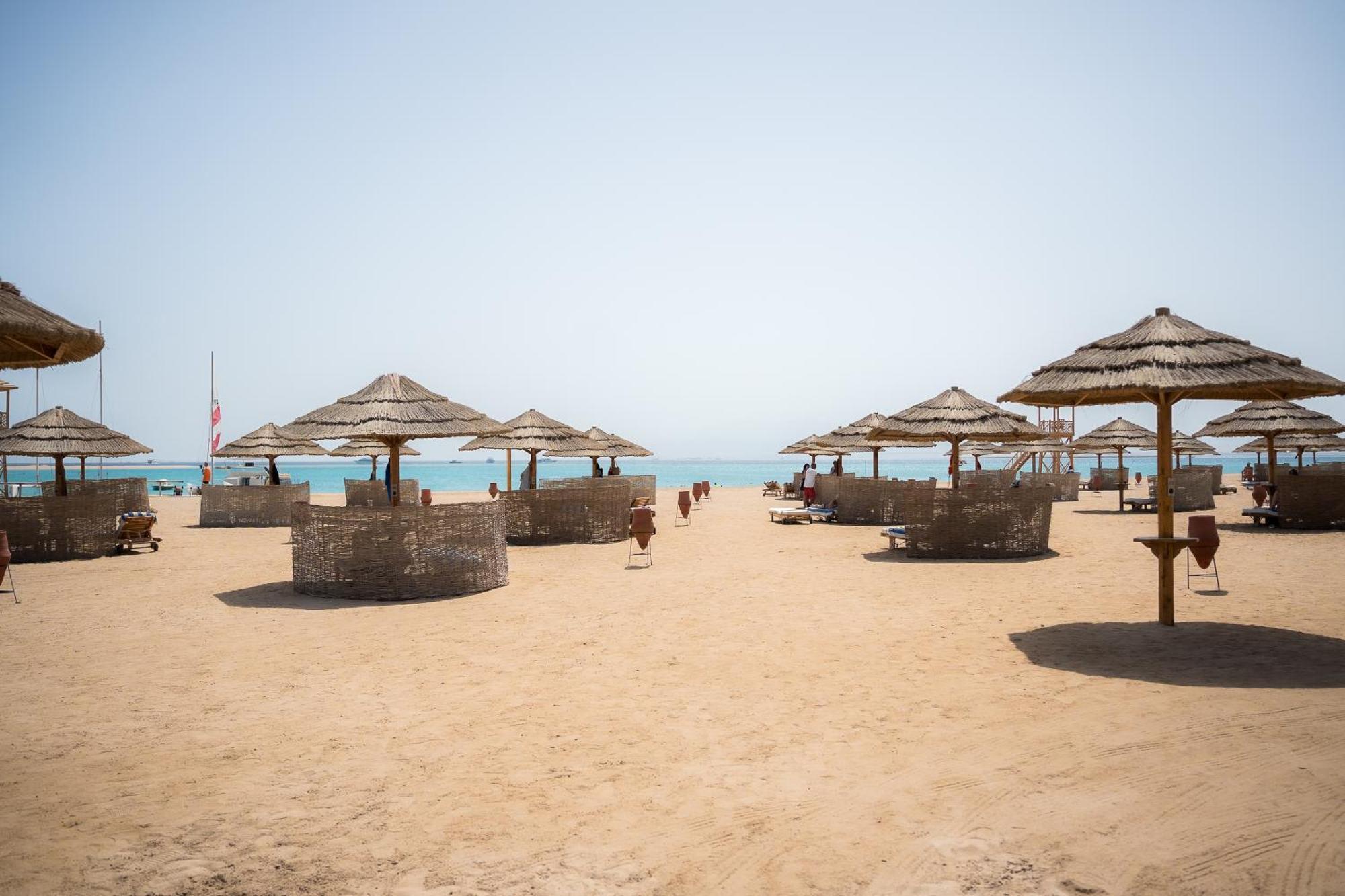 The Cascades Golf Resort, Spa & Thalasso Soma Bay Esterno foto El Alamein beach