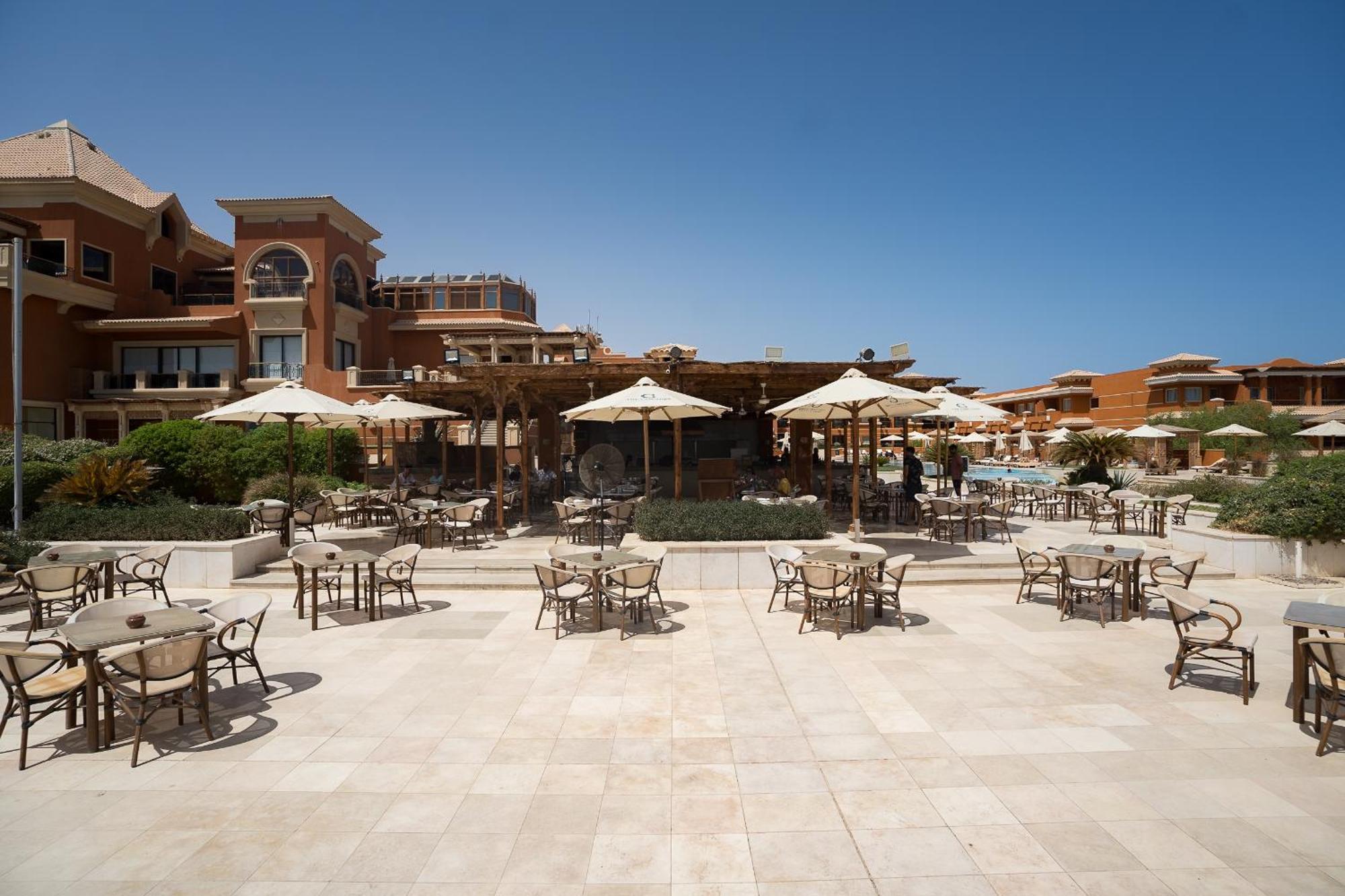 The Cascades Golf Resort, Spa & Thalasso Soma Bay Esterno foto The Village